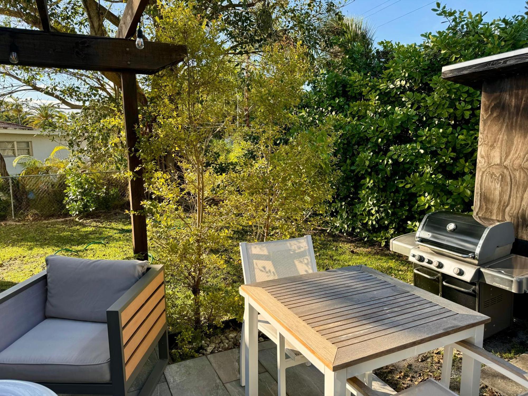 Hot Tub House On Golf Course! 10 Mins To The Beach マイアミ エクステリア 写真